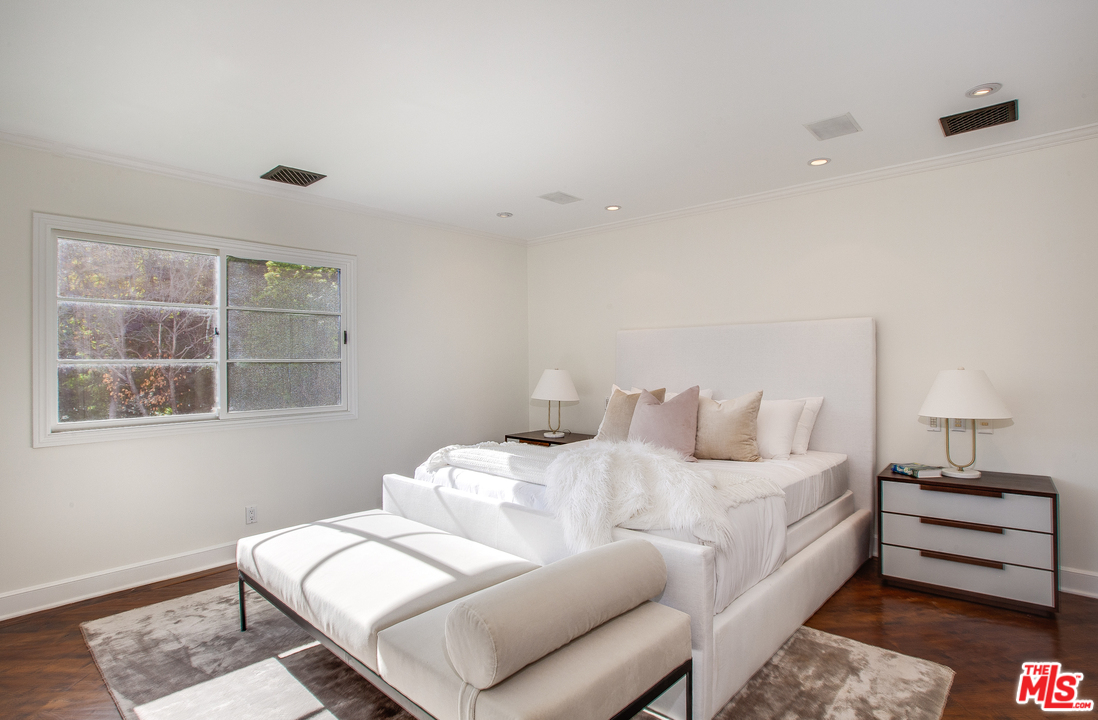 1663 Stone Canyon Road Los Angeles, CA 90077 - Photo 14 of 28