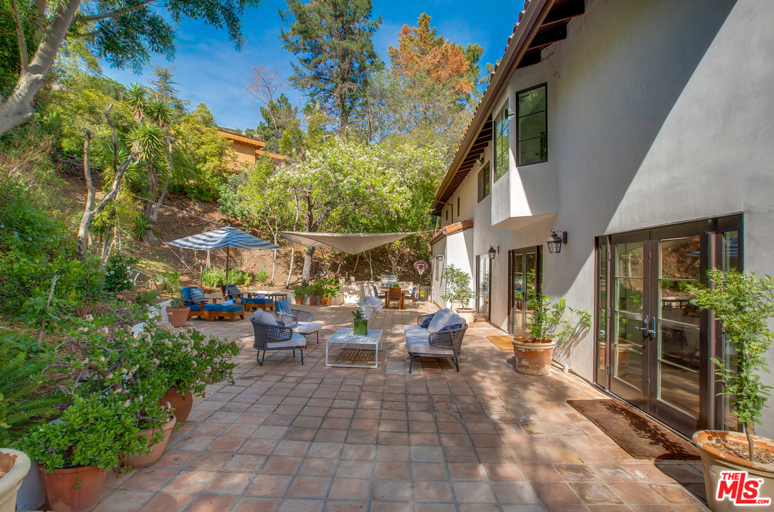 1663 Stone Canyon Road Los Angeles, CA 90077 - Photo 25 of 28