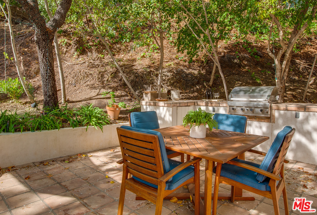 1663 Stone Canyon Road Los Angeles, CA 90077 - Photo 26 of 28