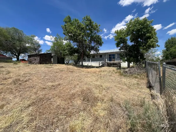 $159,000 | 106-108 Gates Drive, Shoshone, ID 83352