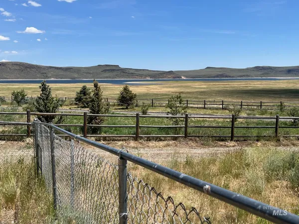 $159,000 | 106-108 Gates Drive, Shoshone, ID 83352