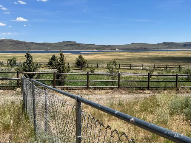 $159,000 | 106-108 Gates Drive, Shoshone, ID 83352