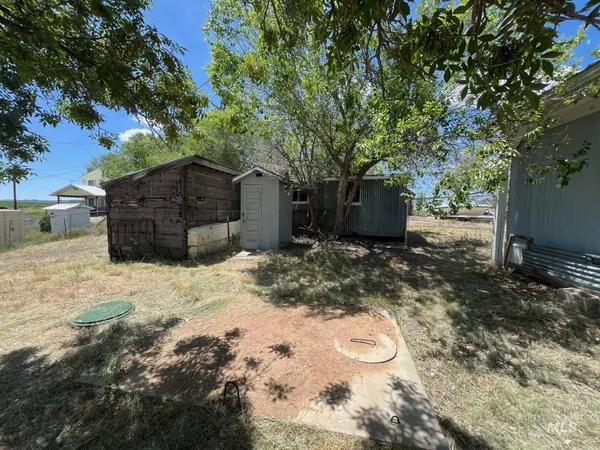 $159,000 | 106-108 Gates Drive, Shoshone, ID 83352