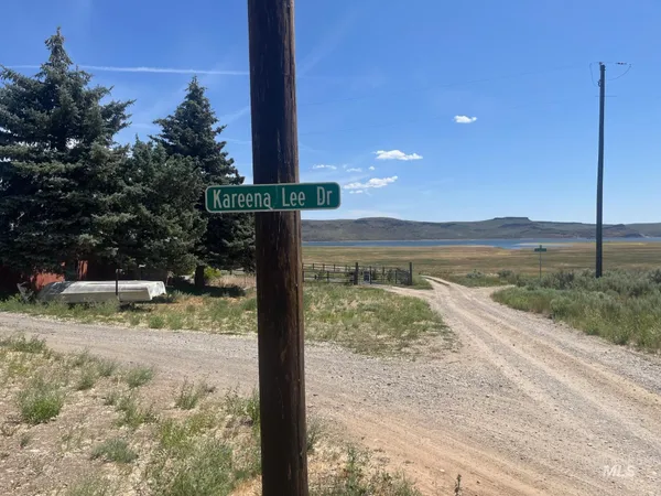 $159,000 | 106-108 Gates Drive, Shoshone, ID 83352