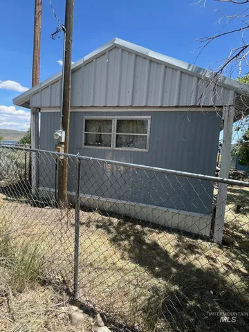 $159,000 | 106-108 Gates Drive, Shoshone, ID 83352