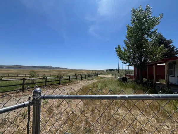 $159,000 | 106-108 Gates Drive, Shoshone, ID 83352