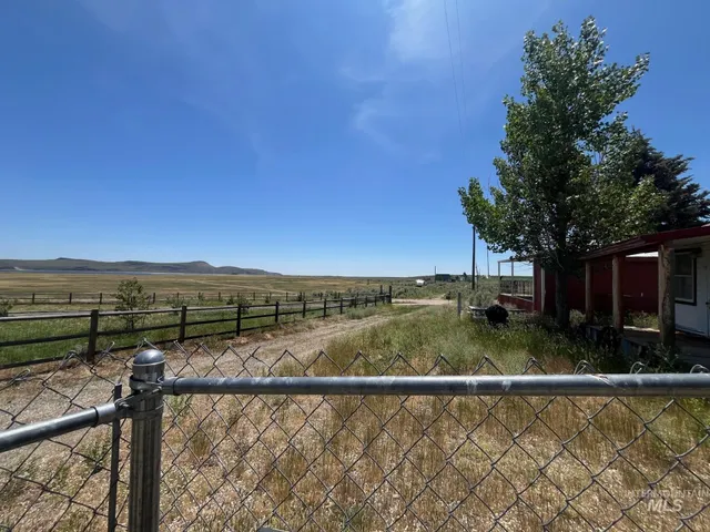 $159,000 | 106-108 Gates Drive, Shoshone, ID 83352