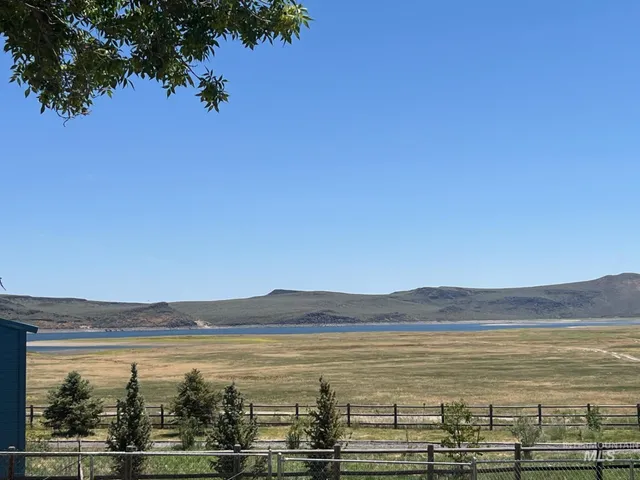 $159,000 | 106-108 Gates Drive, Shoshone, ID 83352