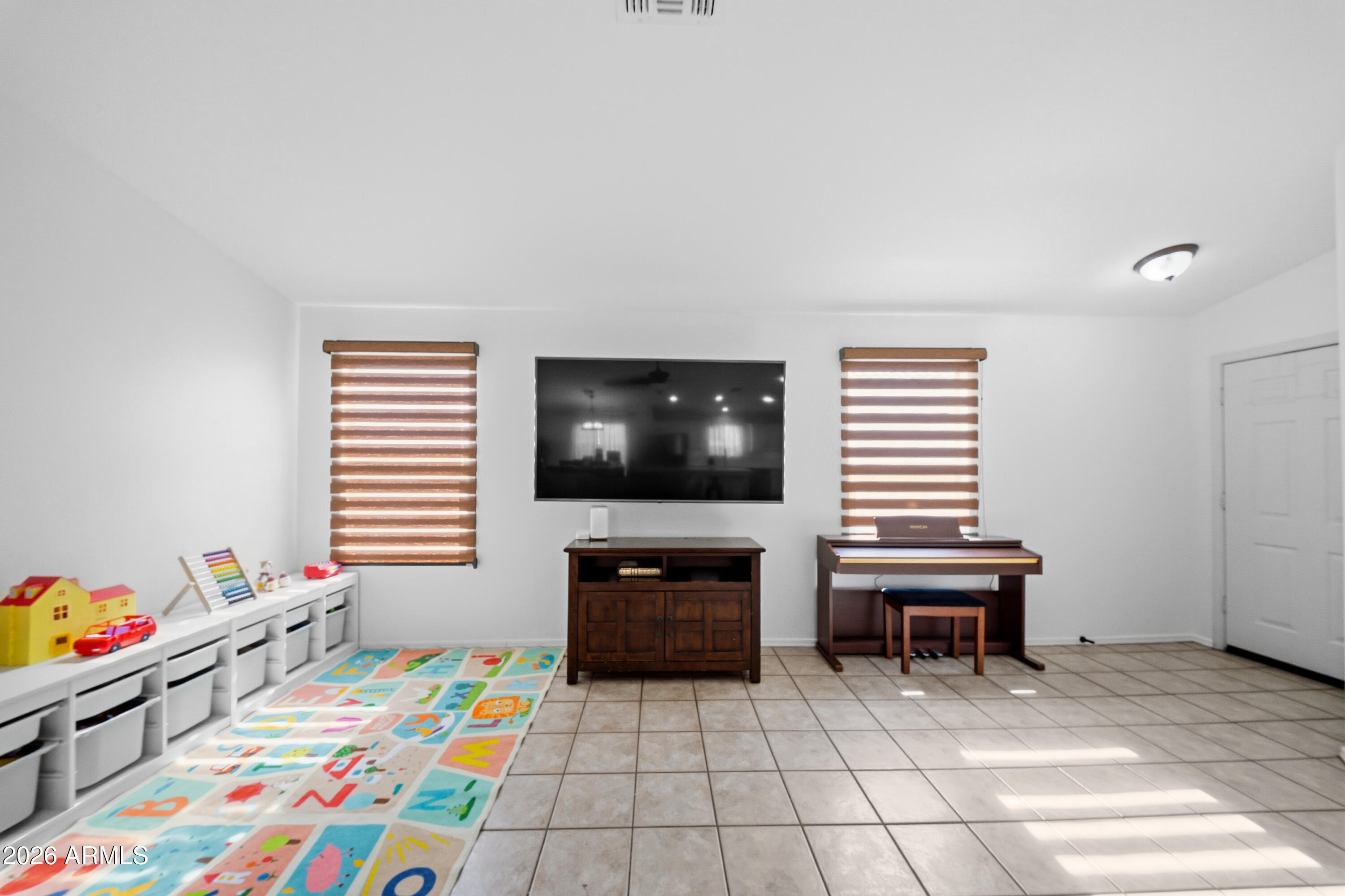 10809 West Joblanca Road Avondale, AZ 85323 - Photo 8 of 35 DSC09755