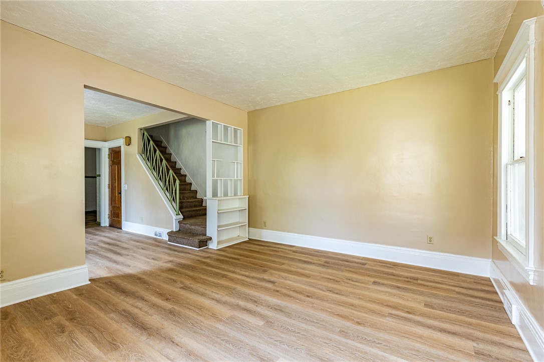 1375 North Clinton Avenue Rochester, NY 14621 - Photo 5 of 50