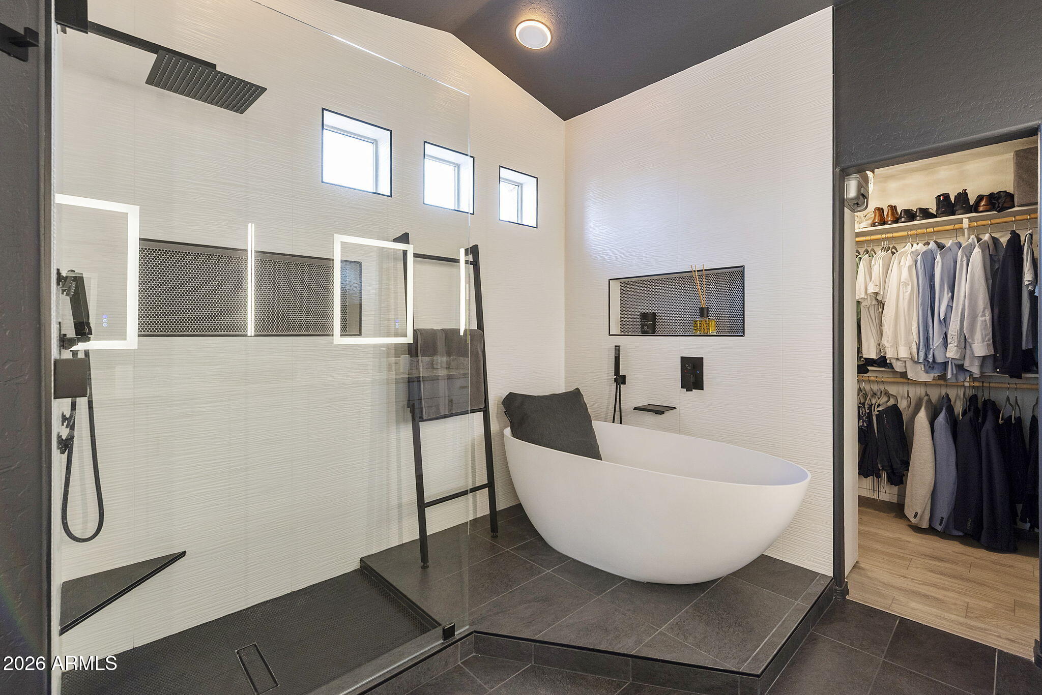 13660 West Monte Vista Road Goodyear, AZ 85395 - Photo 25 of 75 FREE STANDING TUB
