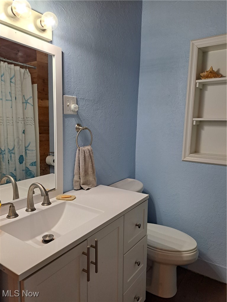 49197 John Tomcho Road Cumberland, OH 43732 - Photo 33 of 50 2nd Floor Bathroom