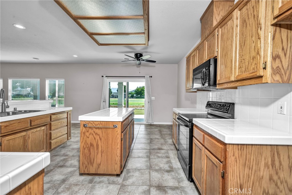 18579 Hidden Valley Road Hidden Valley Lake, CA 95467 - Photo 16 of 40