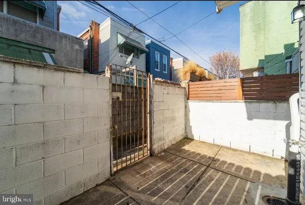 a view of a pathway of a house