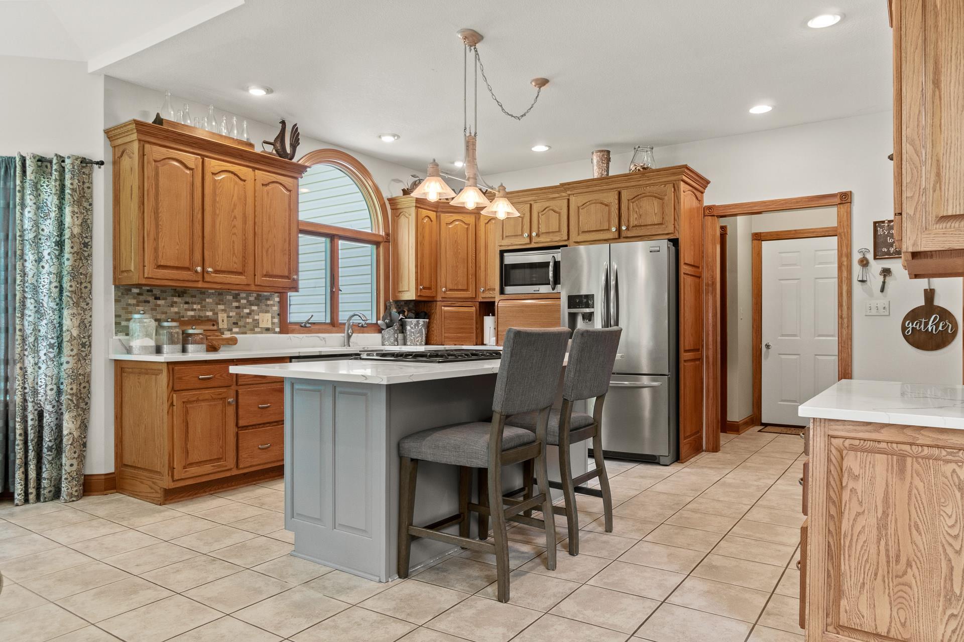 732 Roussey Road New Haven, IN 46774 - Photo 12 of 36