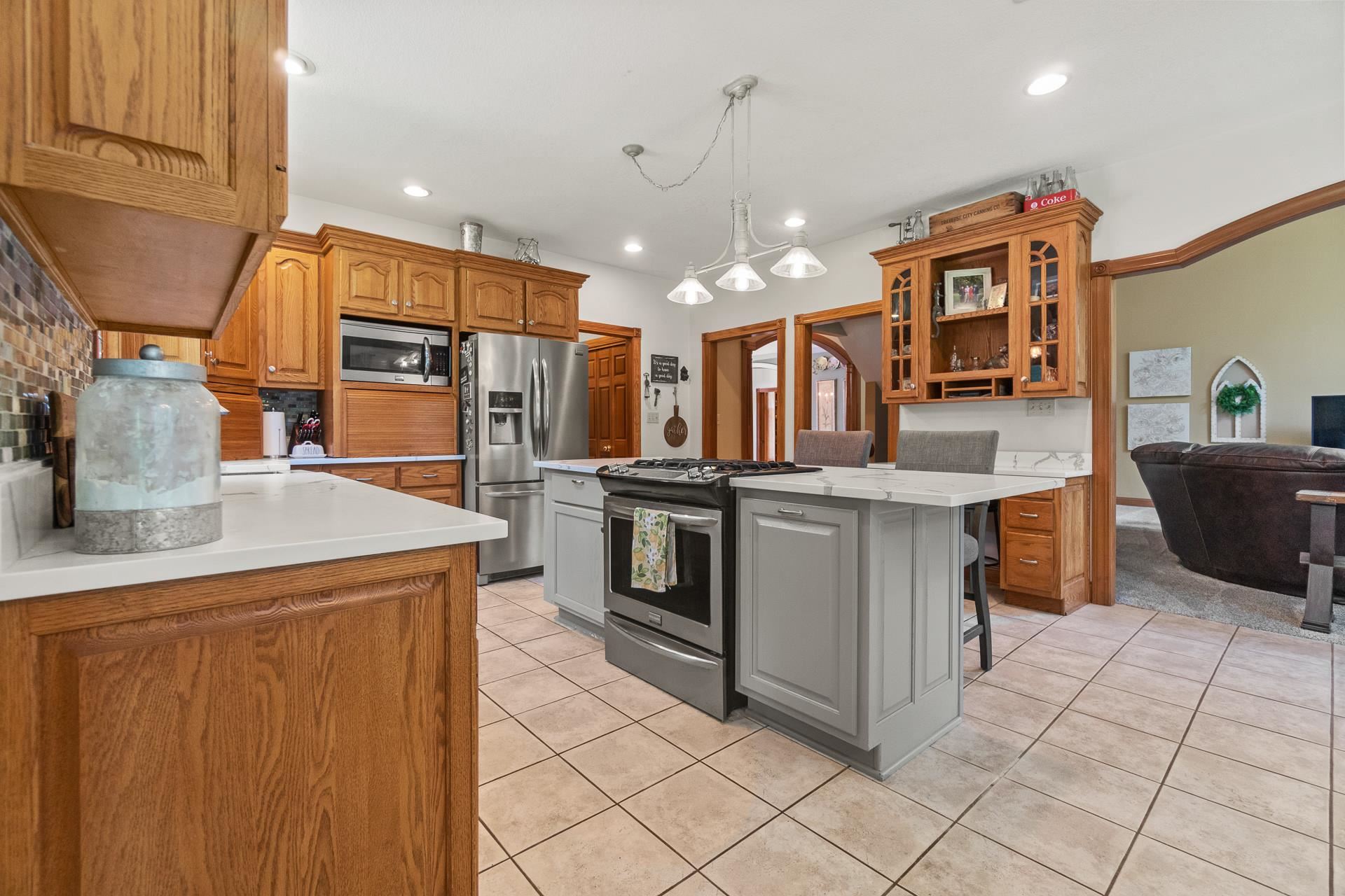 732 Roussey Road New Haven, IN 46774 - Photo 13 of 36
