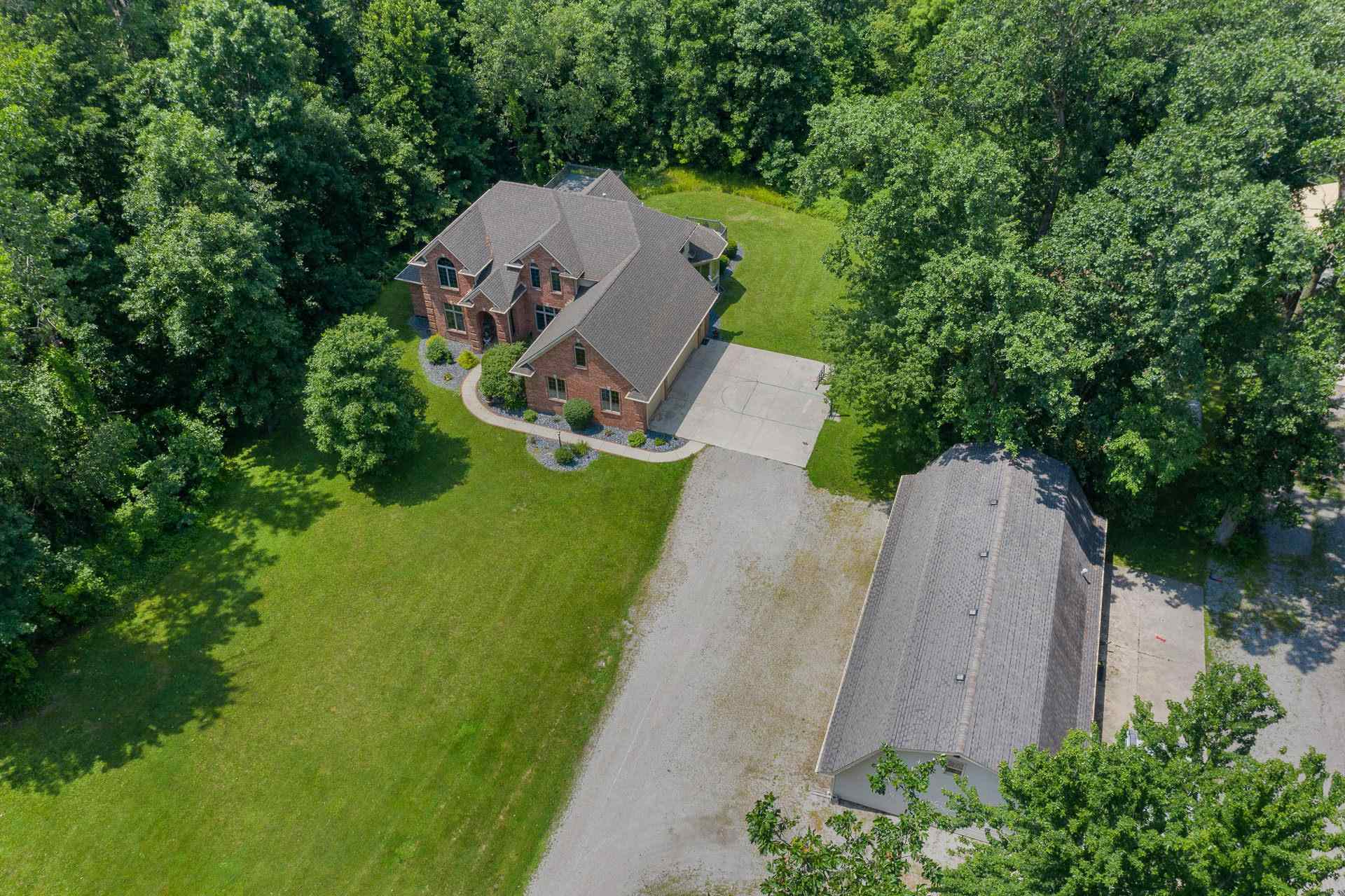 732 Roussey Road New Haven, IN 46774 - Photo 5 of 36