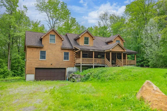 $879,900 | 7 Yodeling Lane, West Dover, VT 05356