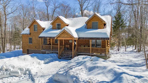 $879,900 | 7 Yodeling Lane, West Dover, VT 05356