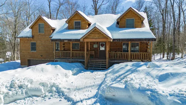 $879,900 | 7 Yodeling Lane, West Dover, VT 05356