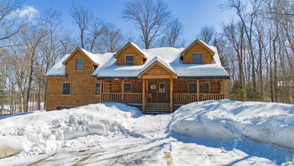 $879,900 | 7 Yodeling Lane, West Dover, VT 05356