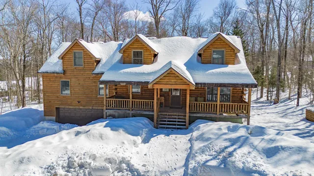 $879,900 | 7 Yodeling Lane, West Dover, VT 05356