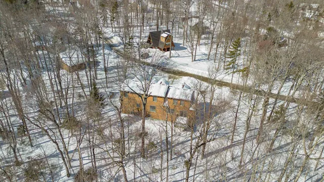 $879,900 | 7 Yodeling Lane, West Dover, VT 05356