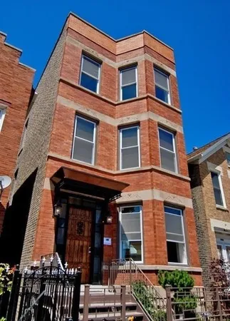 $3,600 | 1744 West Augusta Boulevard, Unit 3, Chicago, IL 60622