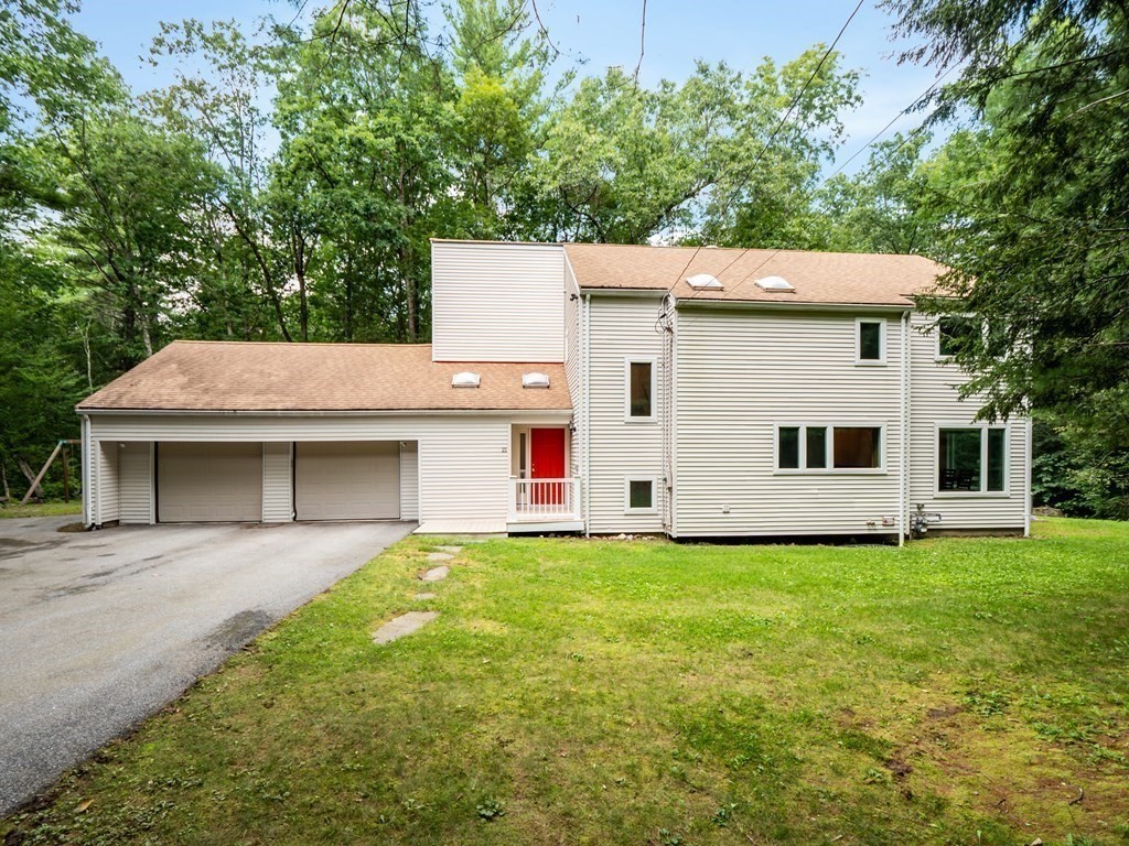 21 Balmoral Road Boxford, MA 01921 - Photo 2 of 40