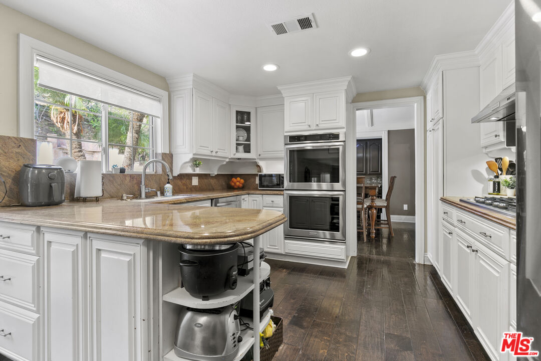 11455 Doral Avenue Porter Ranch, CA 91326 - Photo 14 of 24