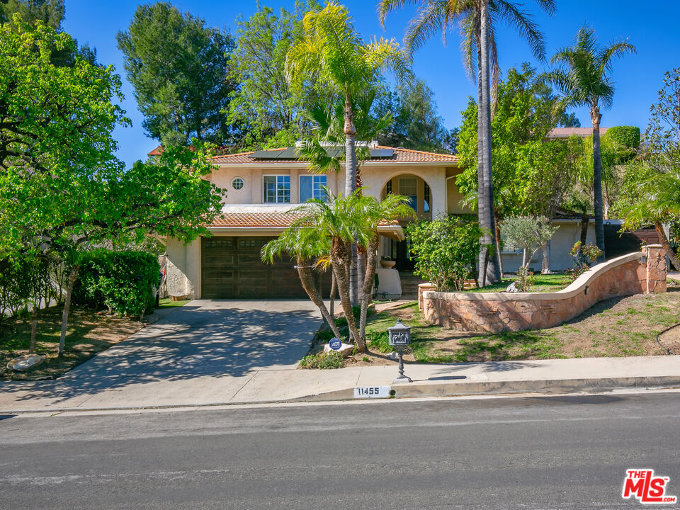 11455 Doral Avenue Porter Ranch, CA 91326 - Photo 2 of 24
