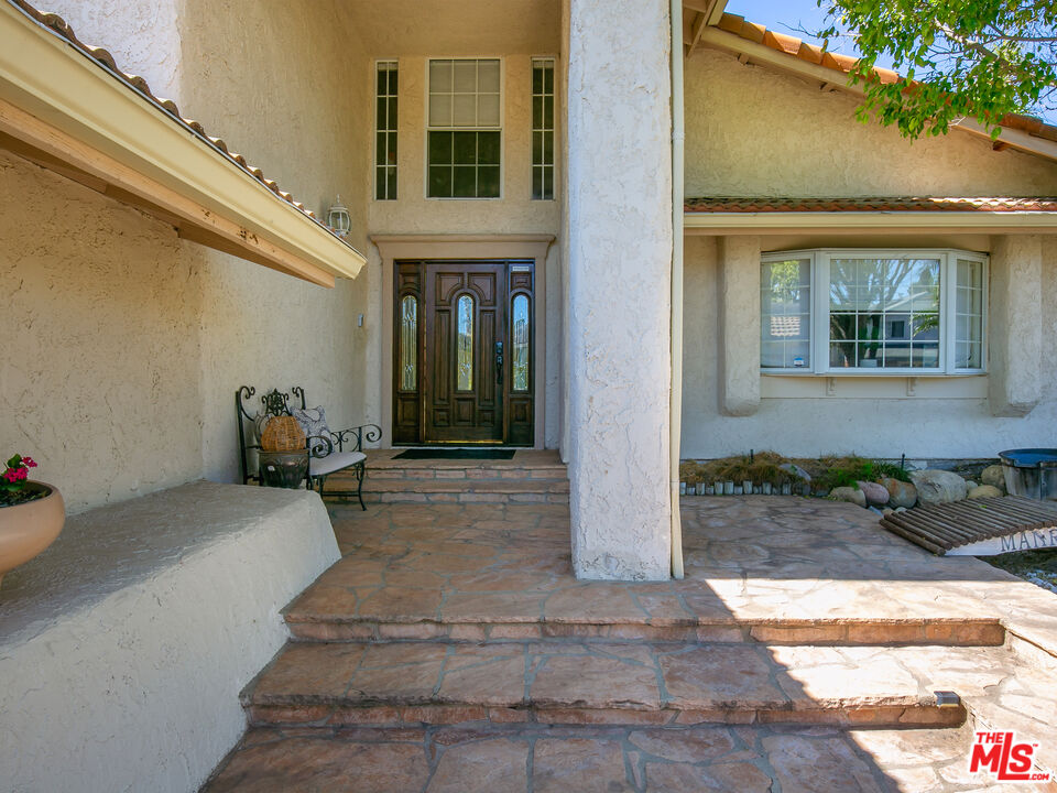 11455 Doral Avenue Porter Ranch, CA 91326 - Photo 4 of 24