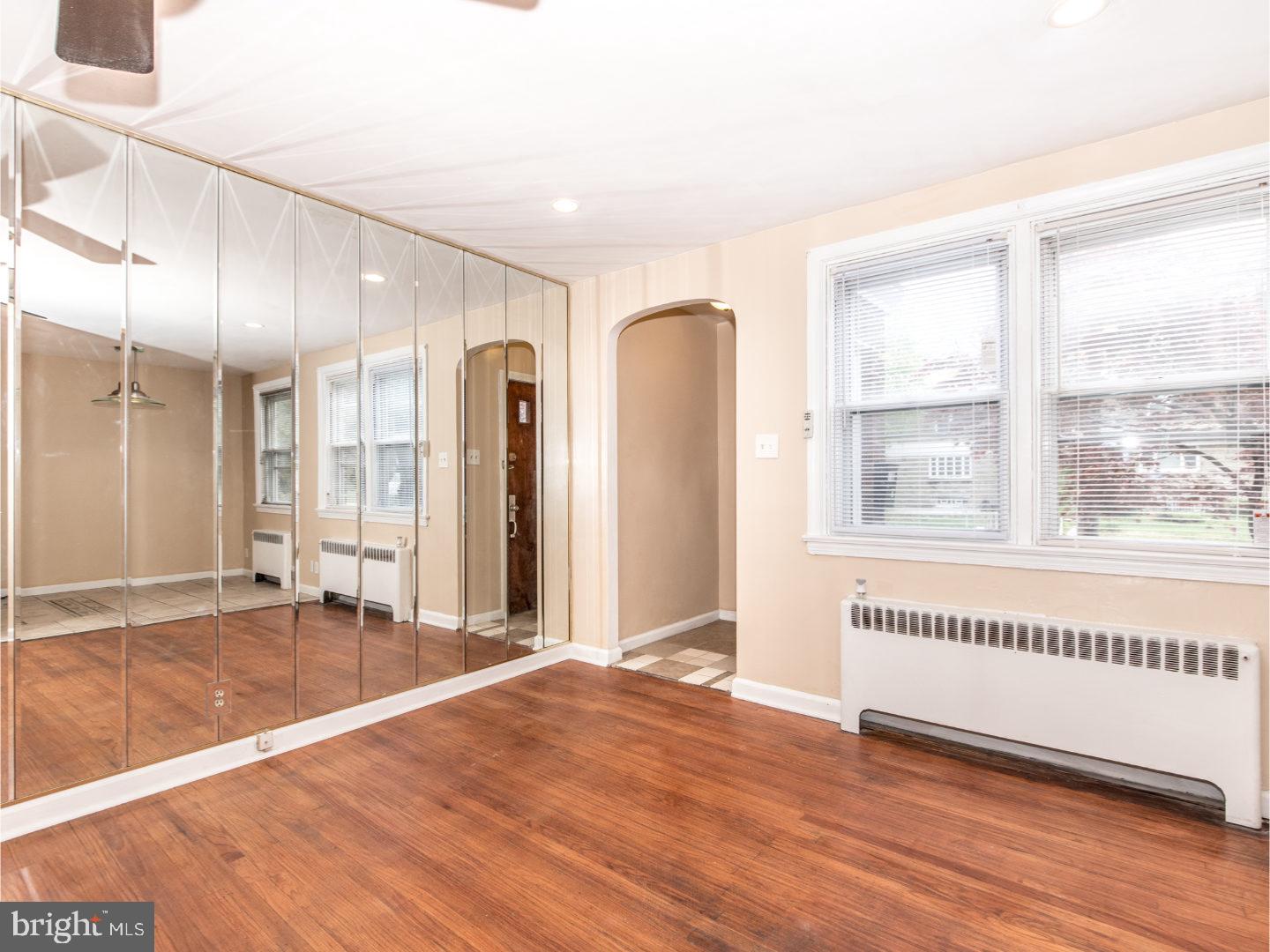 1106 Vernon Road Philadelphia, PA 19150 - Photo 5 of 18 Unit #1