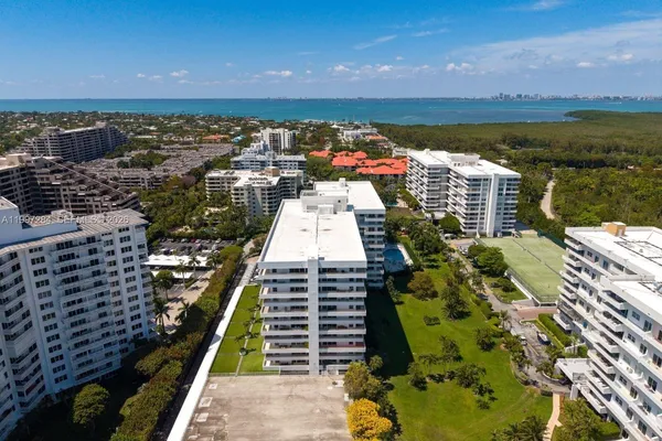 $5,000 | 199 Ocean Ln Drive, Unit 602, Key Biscayne, FL 33149