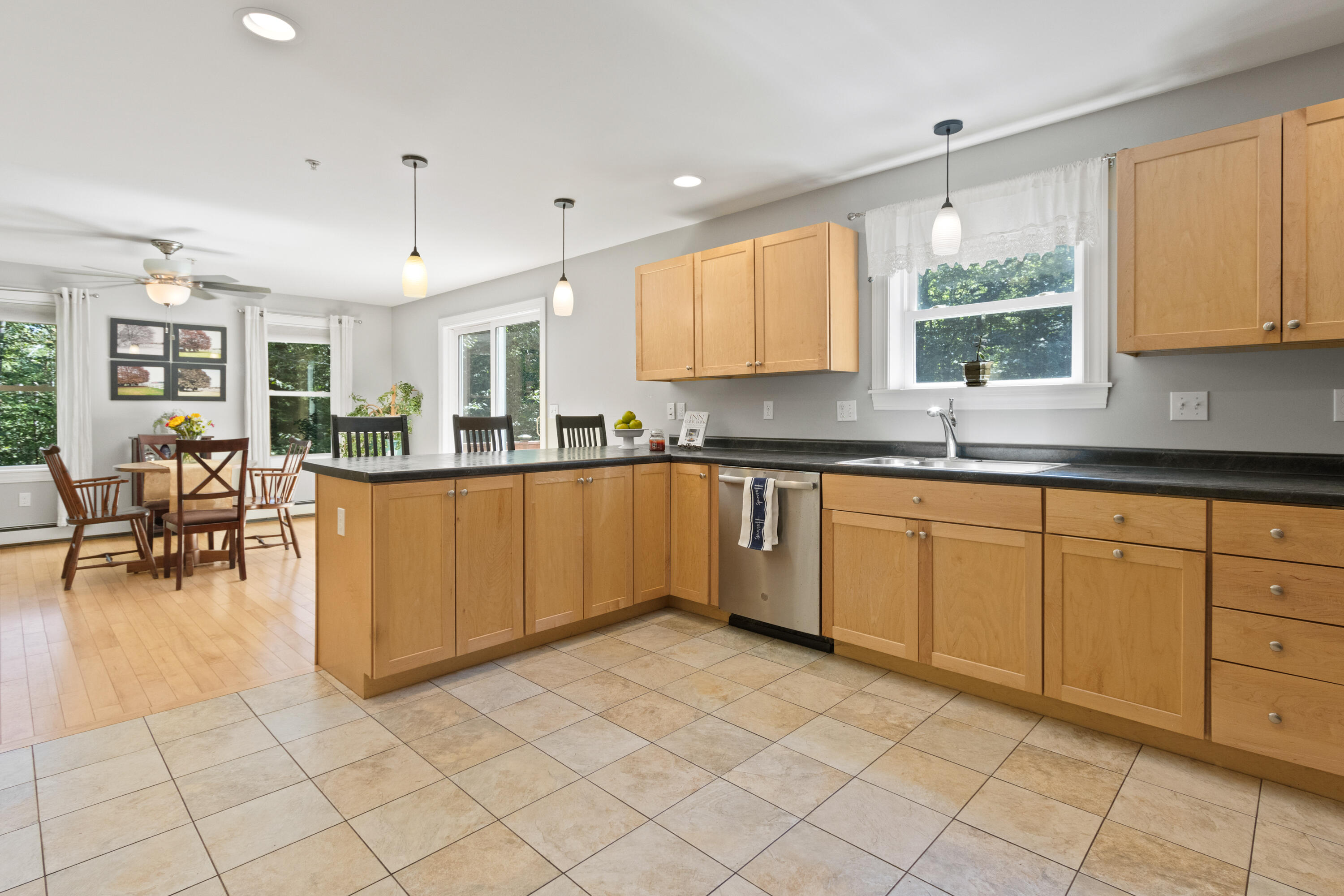 36 Rose Drive Cumberland Center, ME 04021 - Photo 17 of 64 20250822KJ-72031