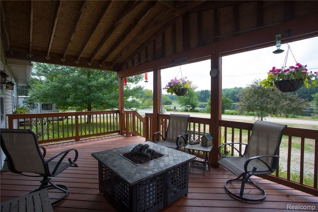 5898 Cullen Road Fenton, MI 48430 - Photo 6 of 43 5859-Cullen-0037.jpg