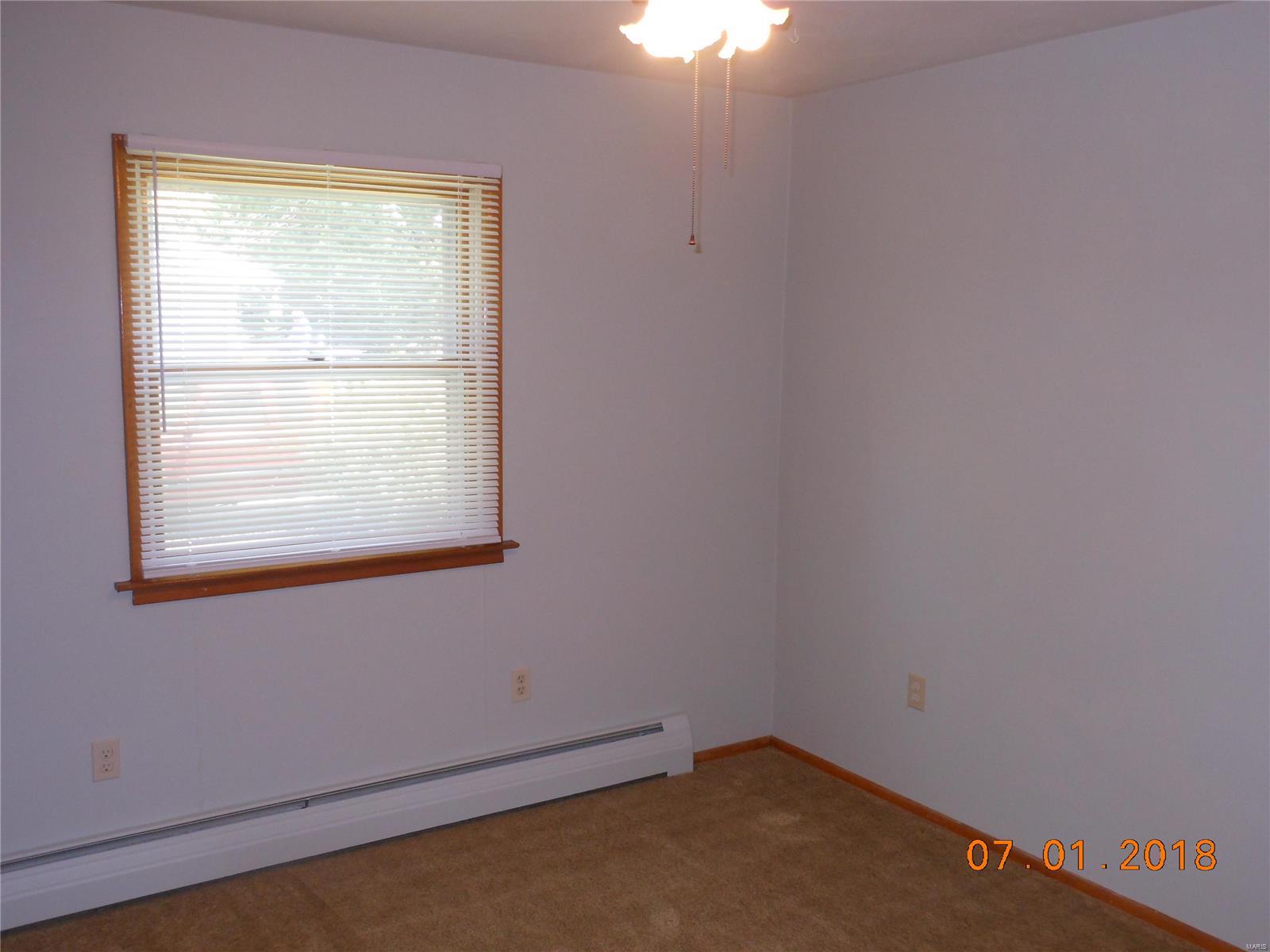 7218 Ingham Lane Godfrey, IL 62035 - Photo 13 of 23