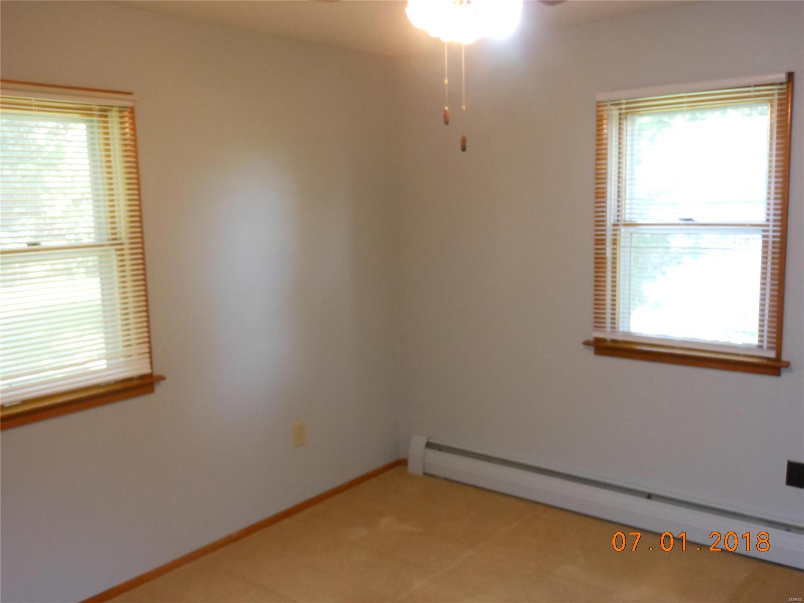 7218 Ingham Lane Godfrey, IL 62035 - Photo 14 of 23