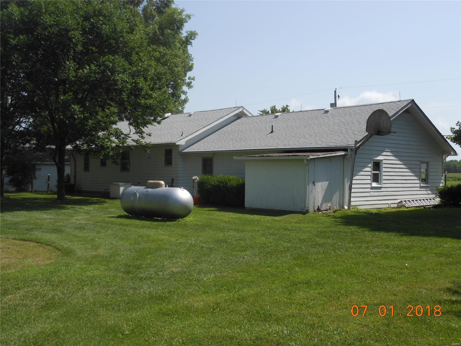 7218 Ingham Lane Godfrey, IL 62035 - Photo 4 of 23