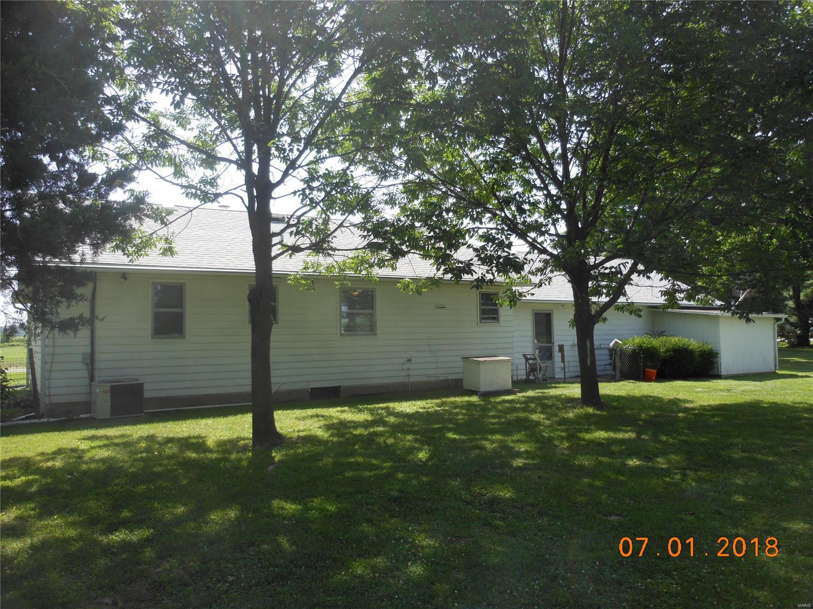 7218 Ingham Lane Godfrey, IL 62035 - Photo 6 of 23