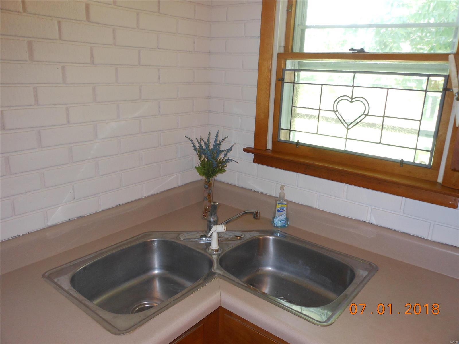 7218 Ingham Lane Godfrey, IL 62035 - Photo 10 of 23