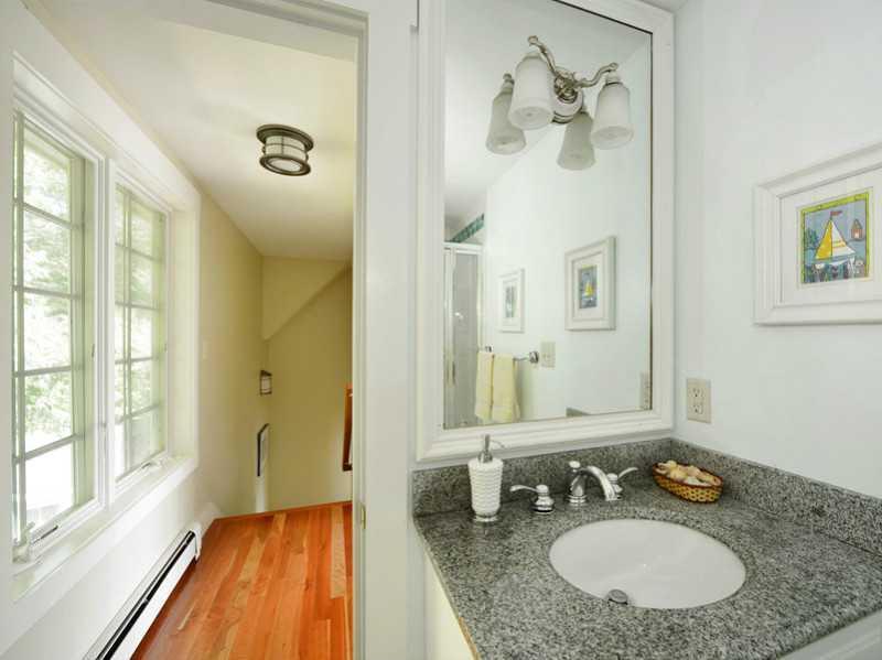 36 Lawson Road Cape Elizabeth, ME 04107 - Photo 19 of 27 Bathroom.