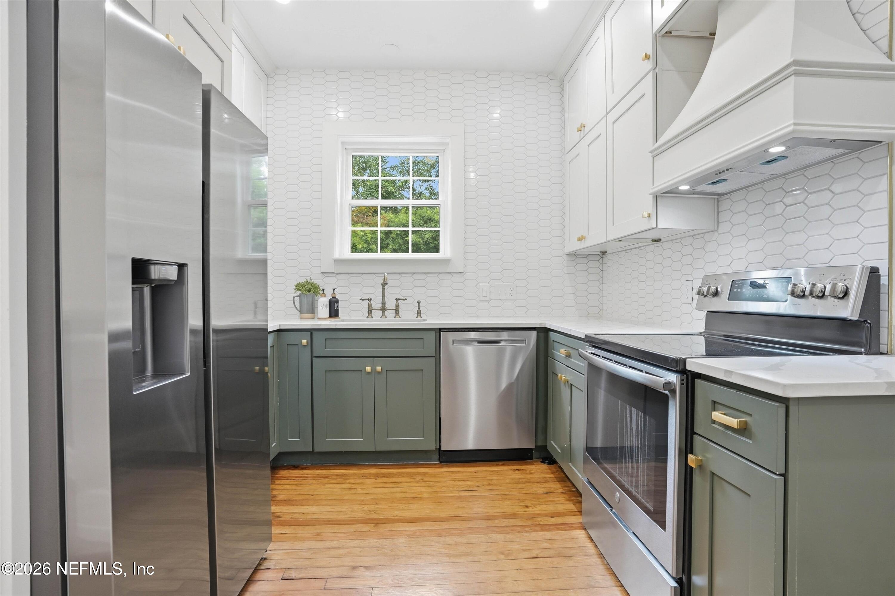 1841 River Road Jacksonville, FL 32207 - Photo 14 of 54 Kitchen