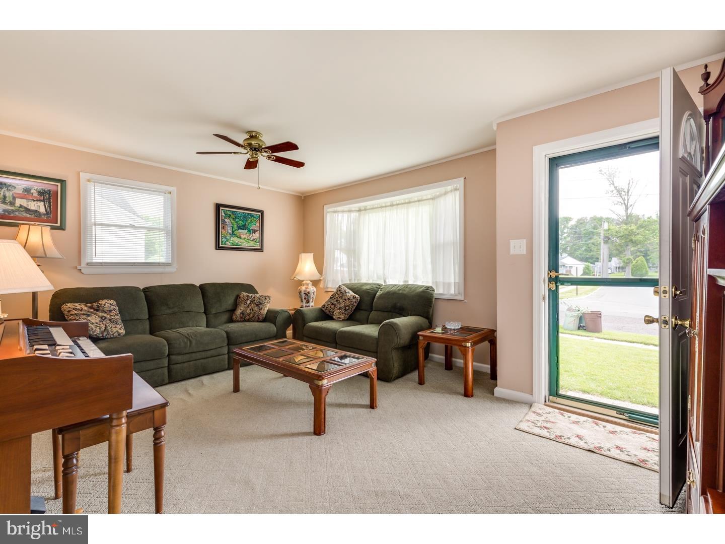 39 Paul Road Maple Shade, NJ 08052 - Photo 4 of 20