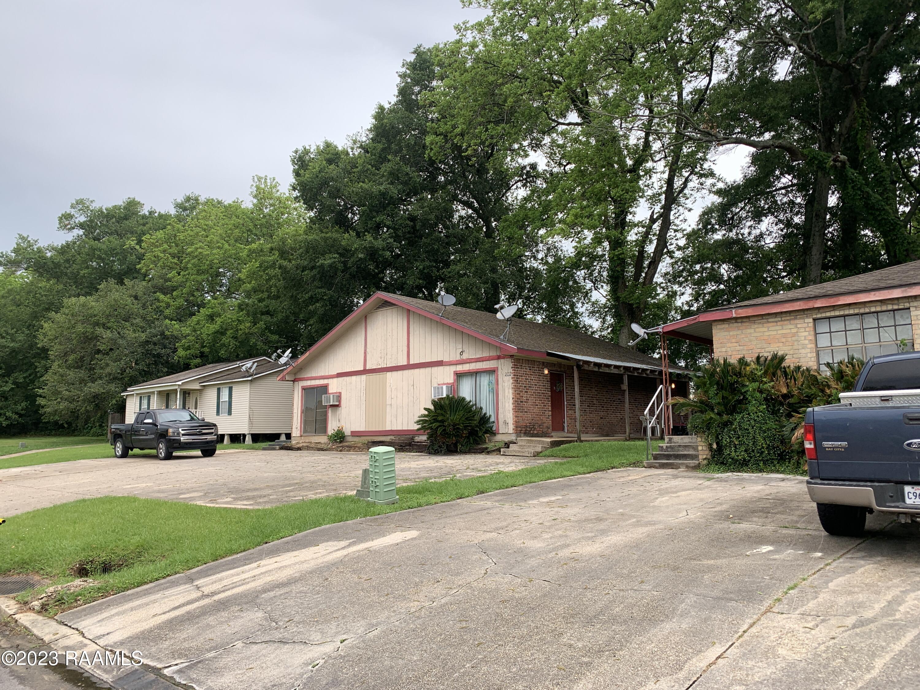 202 Rue Basin Carencro, LA 70520 - Photo 3 of 4 Front
