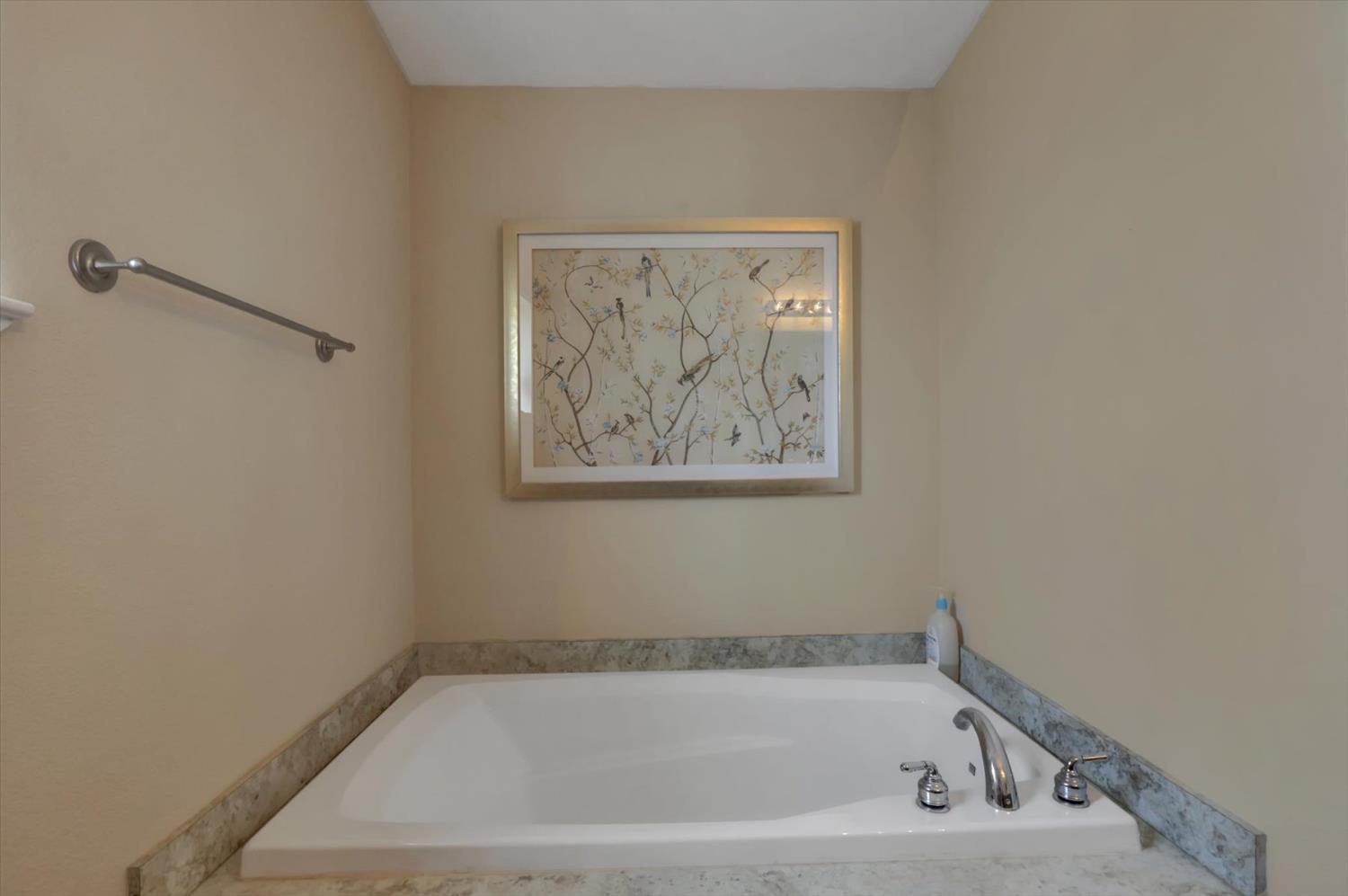 13886 Meadow Valley Road Dobbins, CA 95935 - Photo 22 of 99 a bathroom with a bathtub