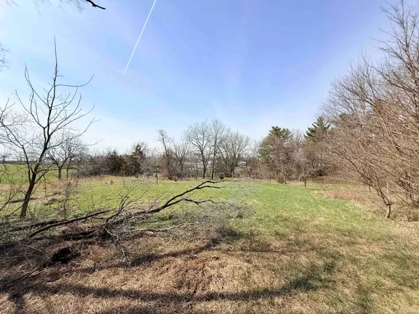 $165,000 | 3230 South Oakhill Avenue, Janesville, WI 53546
