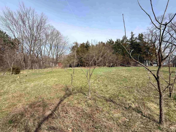 $165,000 | 3230 South Oakhill Avenue, Janesville, WI 53546
