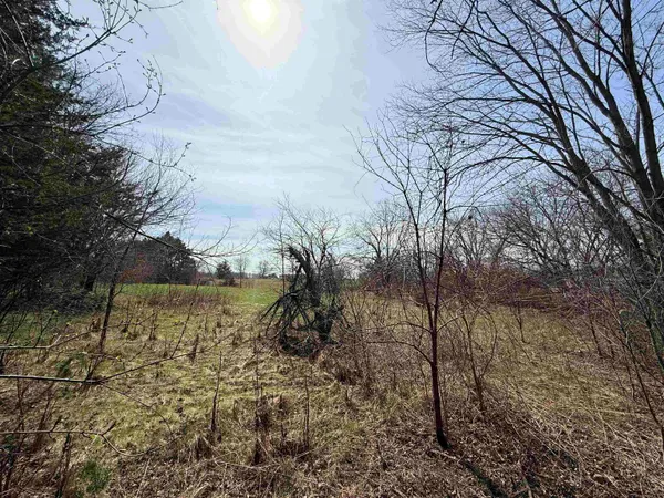 $165,000 | 3230 South Oakhill Avenue, Janesville, WI 53546