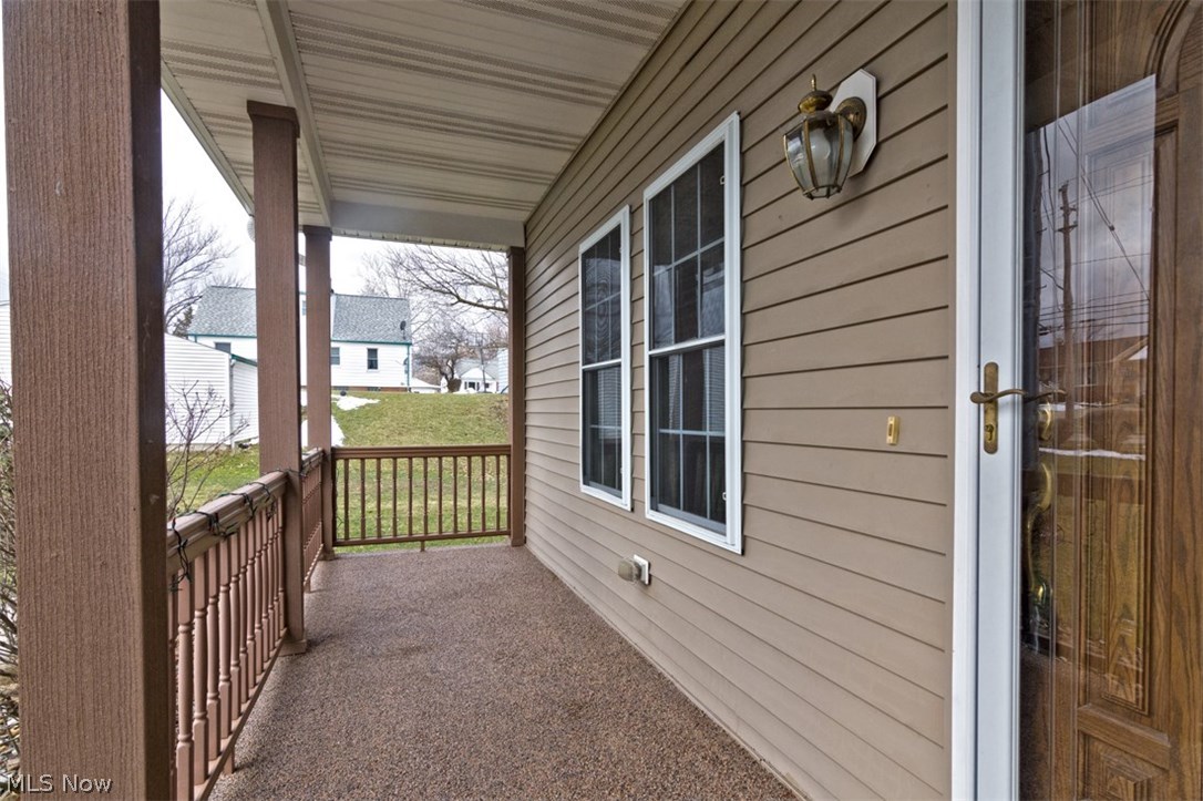 2472 Dentzler Road Parma, OH 44134 - Photo 2 of 35